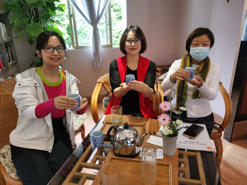 茶韻飄香 文化交融——個舊市總工會成功舉辦2022年茶文化推廣體驗培訓班暨文化藝術交流活動